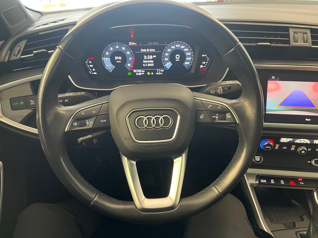 2021 Audi Q3 Komfort in Boucherville, Quebec - 4 - w1024h768px