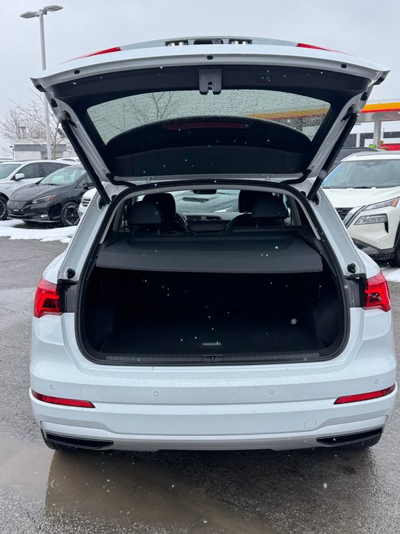 2022 Audi Q3 45 Cuir Toit Panoramique in Terrebonne, Quebec - 22 - w1024h768px
