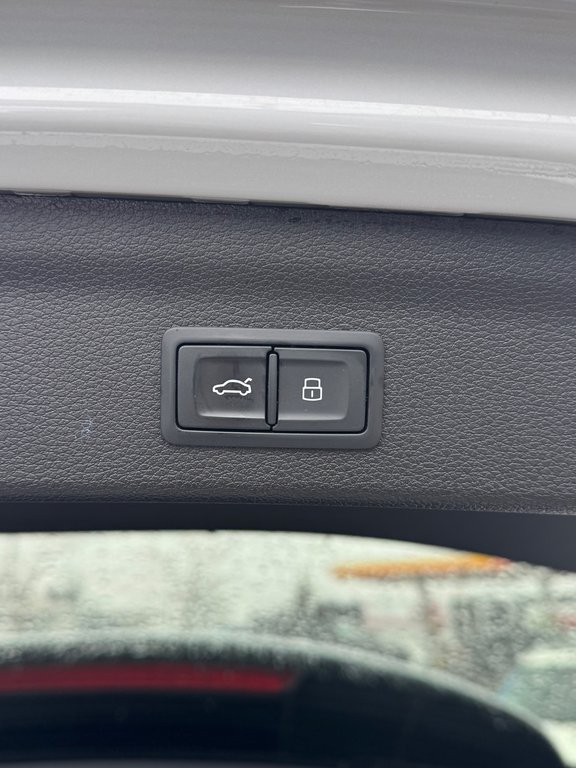 2022 Audi Q3 45 Cuir Toit Panoramique in Terrebonne, Quebec - 23 - w1024h768px