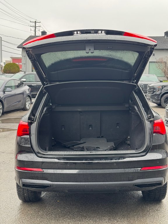 2022 Audi Q3 Komfort Toit Panoramique Bas Kilométrage in Terrebonne, Quebec - 19 - w1024h768px