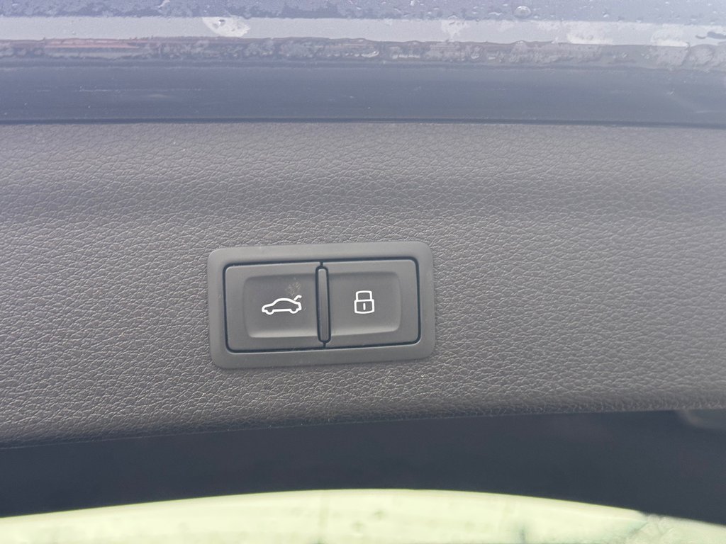 2022 Audi Q3 Komfort Toit Panoramique Bas Kilométrage in Terrebonne, Quebec - 20 - w1024h768px