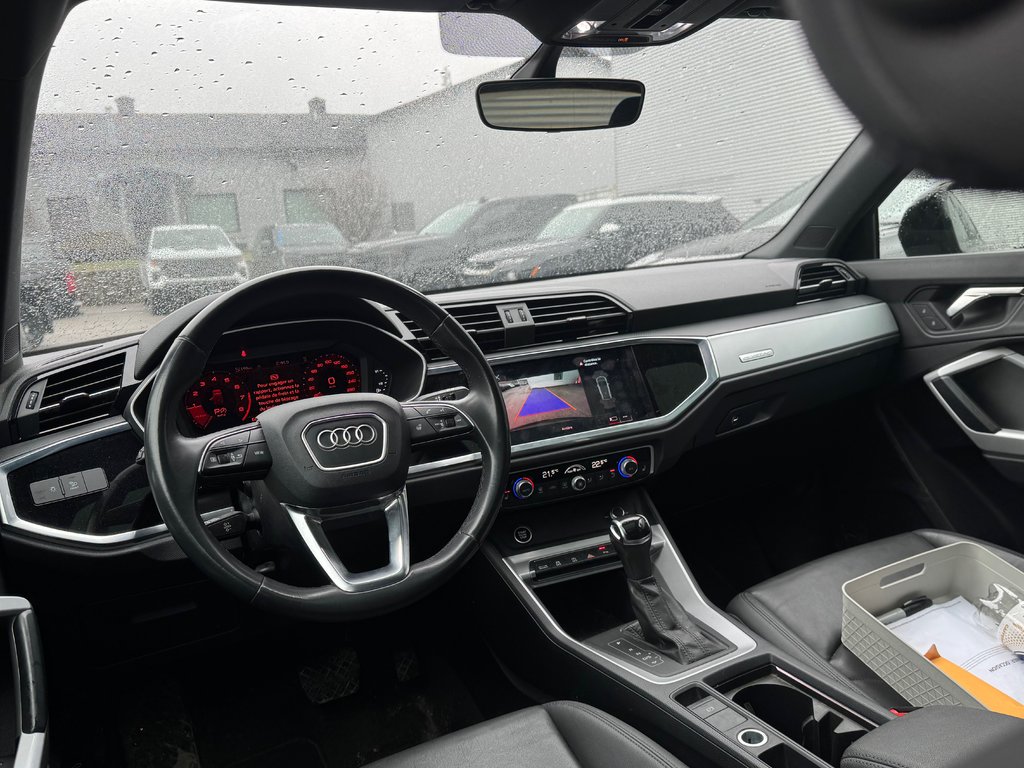 2022 Audi Q3 Komfort Toit Panoramique Bas Kilométrage in Terrebonne, Quebec - 11 - w1024h768px