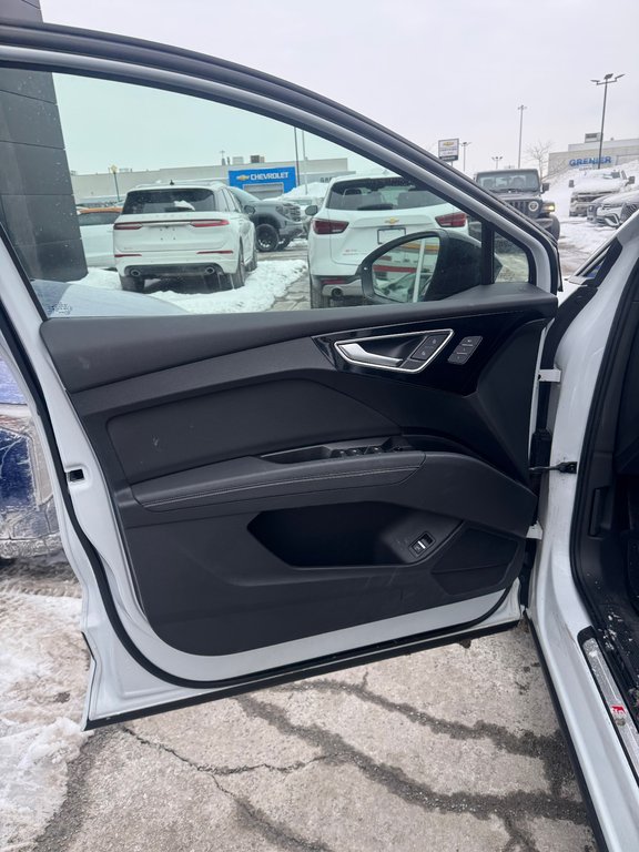 Audi Q4 e-tron Technik S Line Cuir Toit Ouvrant 2022 à Terrebonne, Québec - 10 - w1024h768px