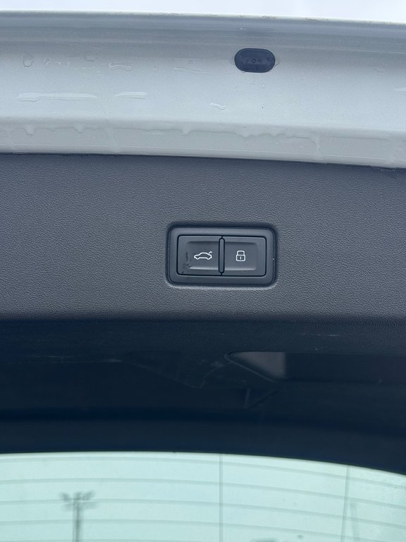 Audi Q4 e-tron Technik S Line Cuir Toit Ouvrant 2022 à Terrebonne, Québec - 9 - w1024h768px