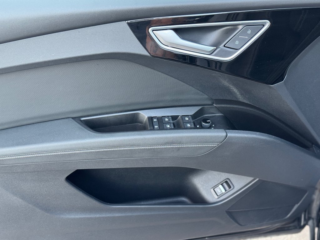 Audi Q4 e-tron 50 Quattro Bas Kilométrage 2023 à Terrebonne, Québec - 8 - w1024h768px