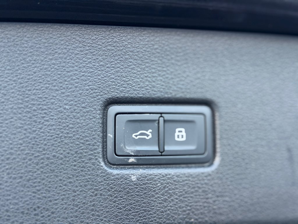 Audi Q5 Sportback Technik S-Line AWD Toit Panoramique 2023 à Terrebonne, Québec - 27 - w1024h768px