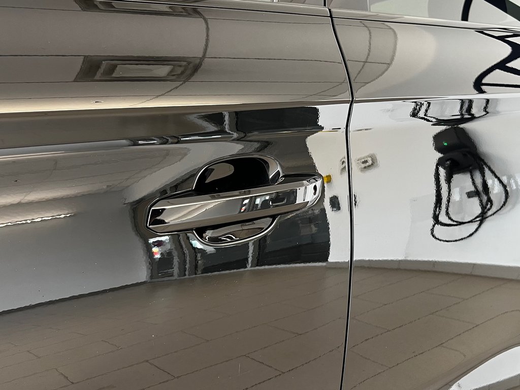 2023 Audi Q5 45 KOMFORT in Boucherville, Quebec - 9 - w1024h768px