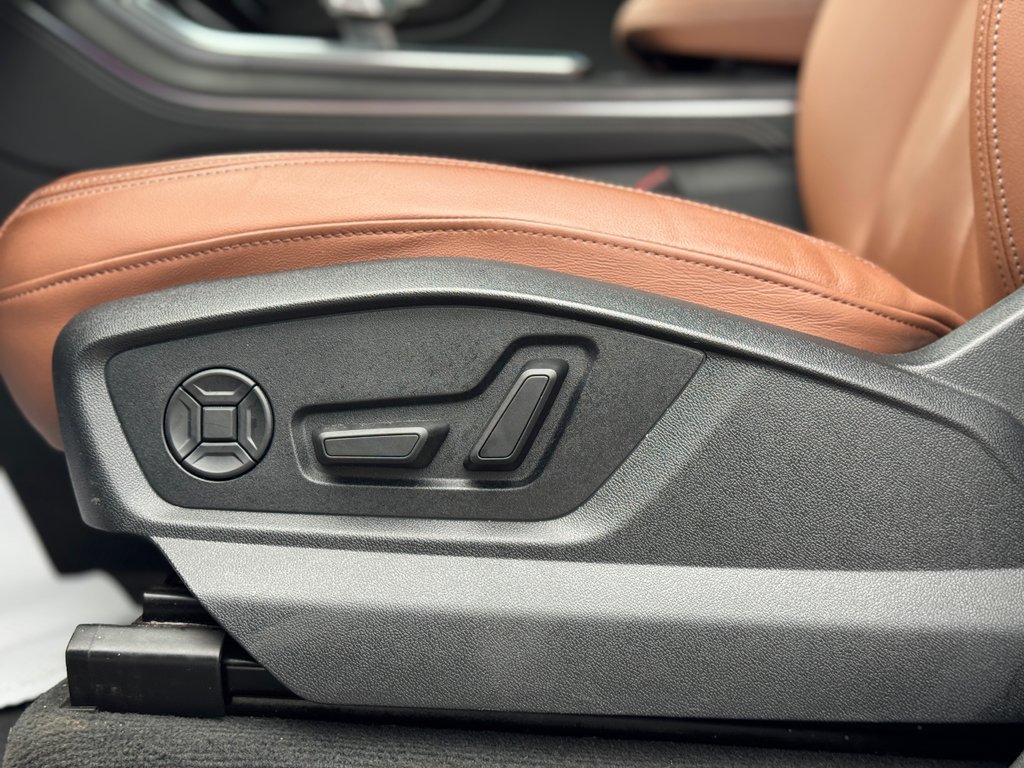 Audi Q8 Progressiv Cuir Toit Panoramique 2024 à Terrebonne, Québec - 9 - w1024h768px