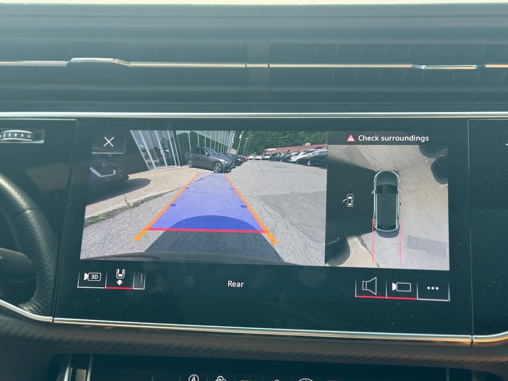 Audi RS Q8 Carbon Fiber Black Optic 23''  Bas Kilométrage 2022 à Terrebonne, Québec - 19 - w1024h768px
