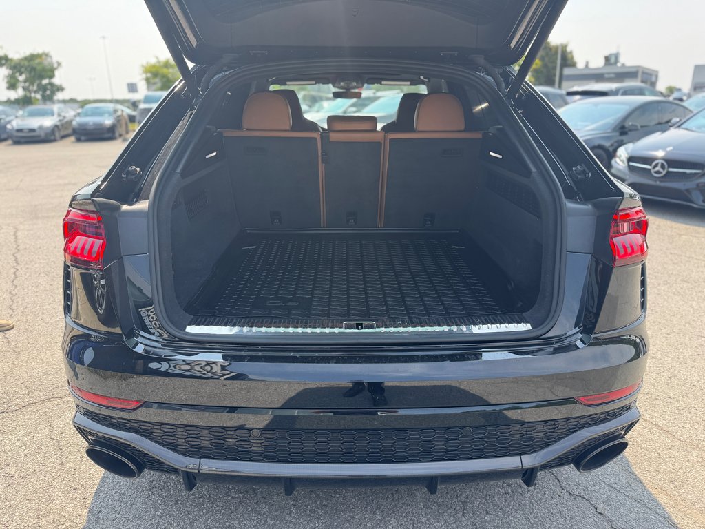 Audi RS Q8 Carbon Fiber Black Optic 23''  Bas Kilométrage 2022 à Terrebonne, Québec - 27 - w1024h768px
