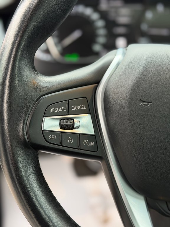 BMW 3 Series 330i xDrive Cuir Toit Ouvrant 2022 à Terrebonne, Québec - 14 - w1024h768px