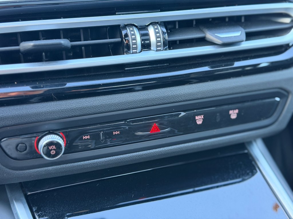 BMW 3 Series 330e xDrive Cuir Toit Ouvrant Bas Kilométrage 2023 à Terrebonne, Québec - 20 - w1024h768px