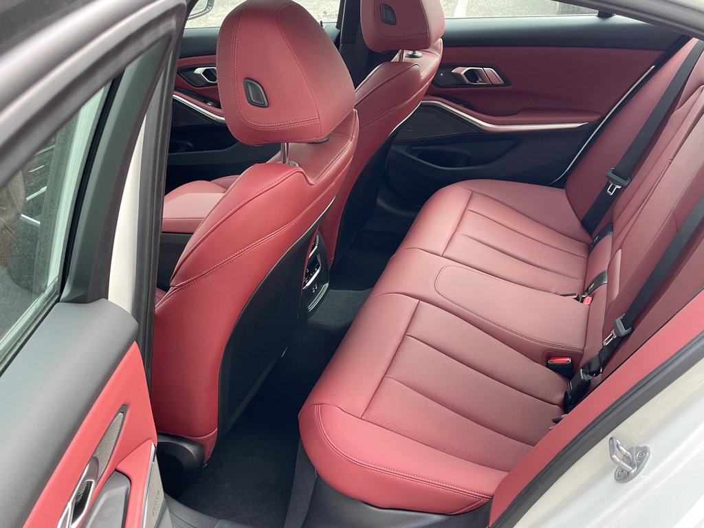 BMW 330i xDrive Sedan 2025 à Terrebonne, Québec - 11 - w1024h768px