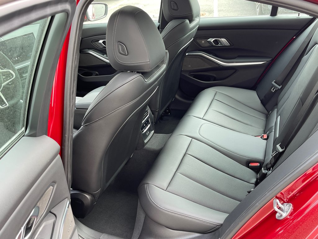 2025 BMW 330i xDrive Sedan in Terrebonne, Quebec - 11 - w1024h768px