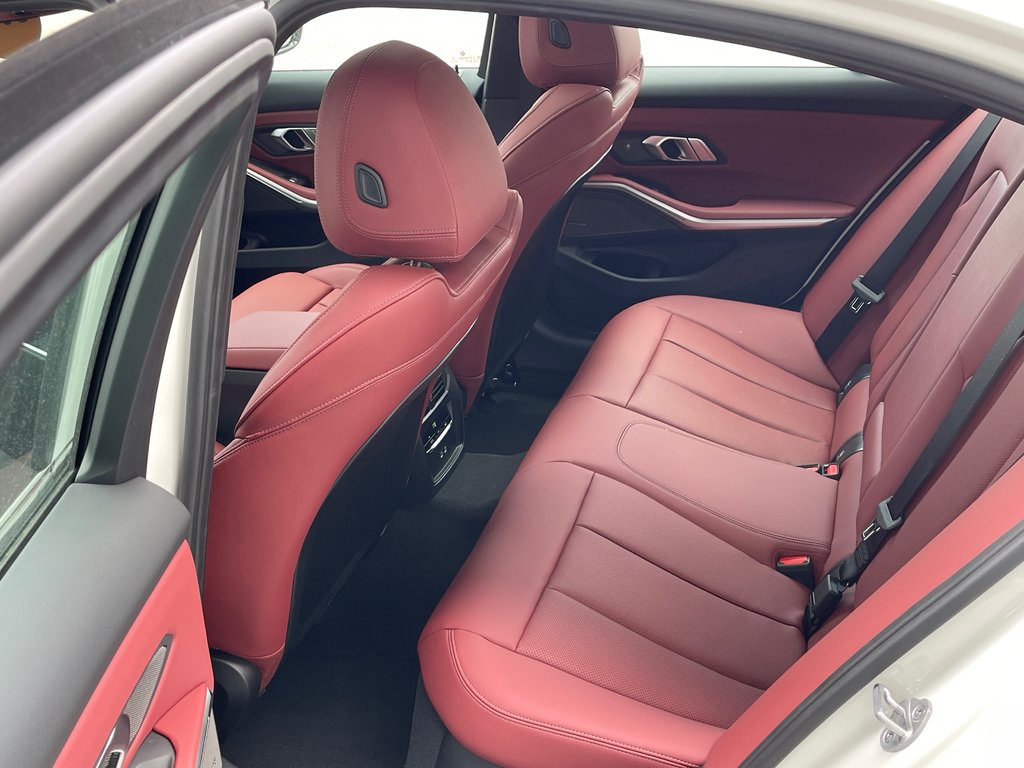 2025 BMW 330i xDrive Sedan in Terrebonne, Quebec - 11 - w1024h768px