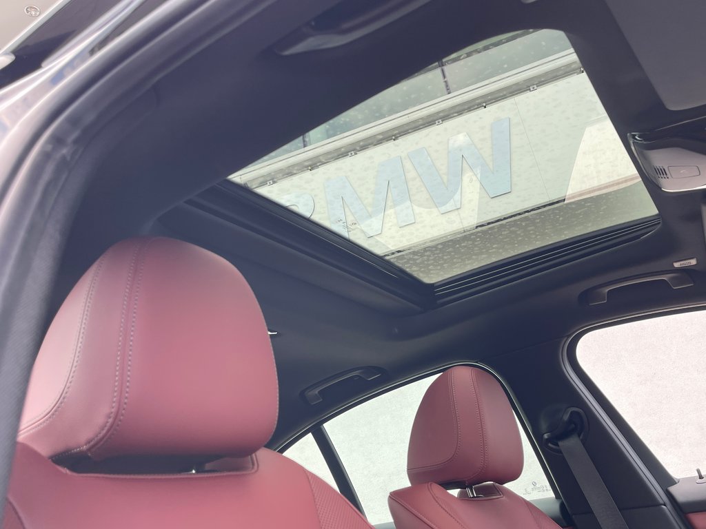 BMW 330i xDrive Sedan 2025 à Terrebonne, Québec - 8 - w1024h768px