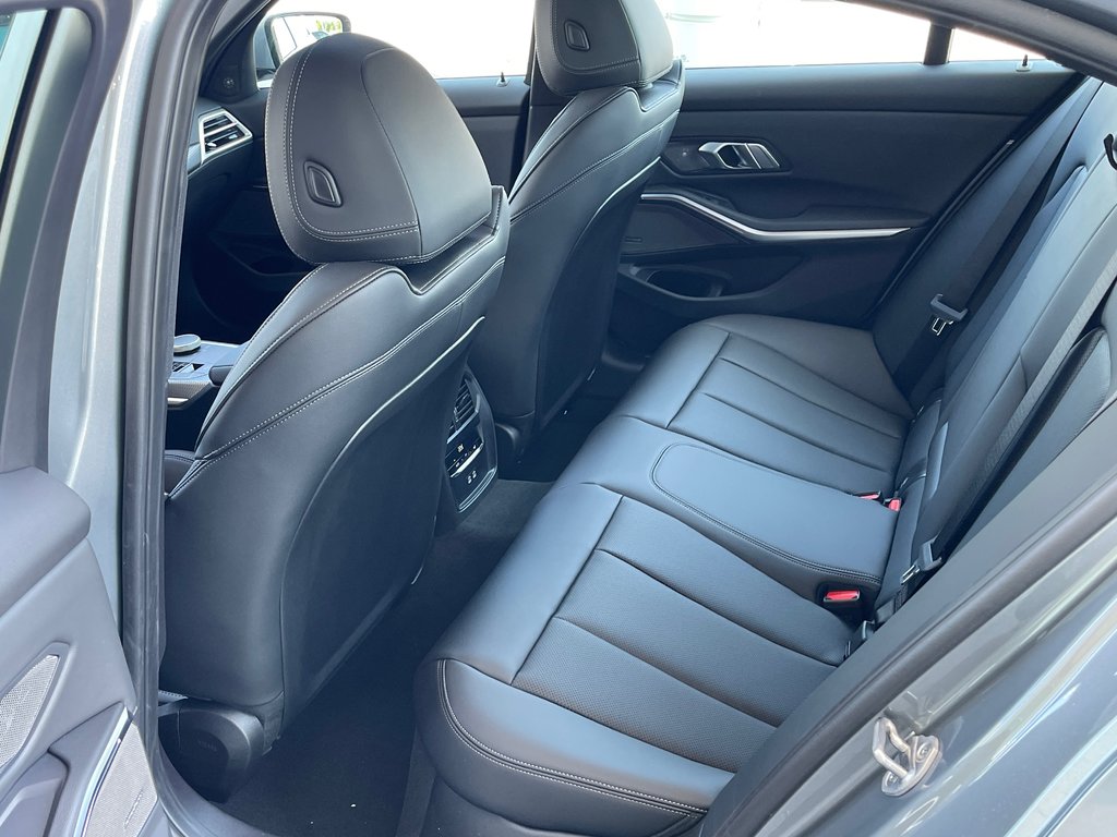 2025 BMW 330i xDrive Sedan in Terrebonne, Quebec - 12 - w1024h768px