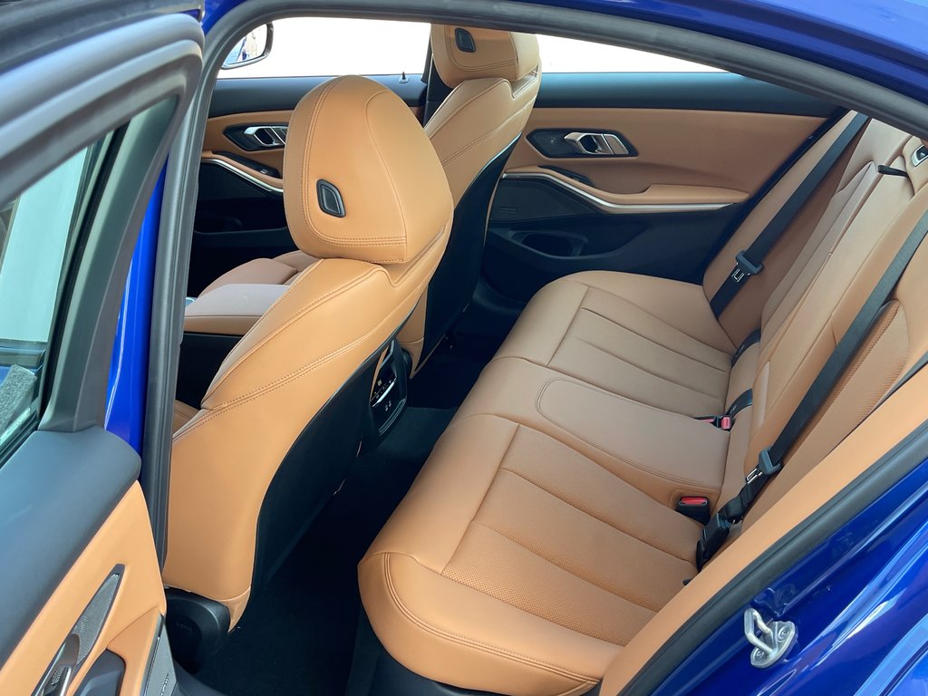 BMW 330i xDrive Sedan 2025 à Terrebonne, Québec - 12 - w1024h768px