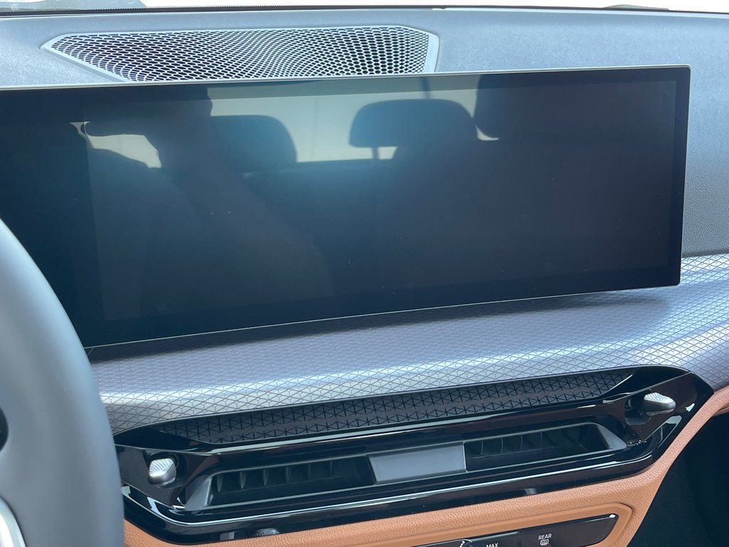 BMW 330i xDrive Sedan 2025 à Terrebonne, Québec - 17 - w1024h768px