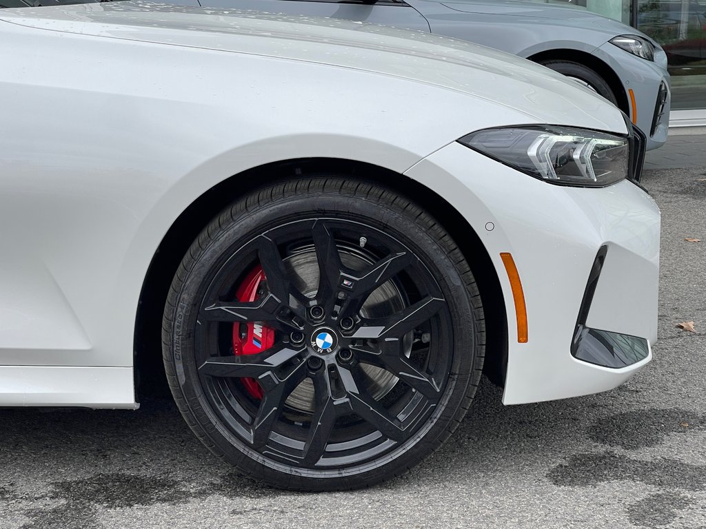 BMW 330i XDrive Sedan 2026 à Terrebonne, Québec - 6 - w1024h768px