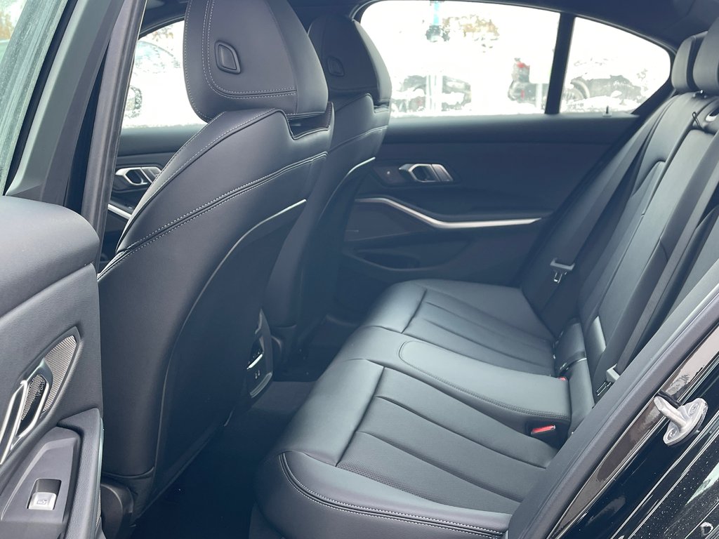 BMW 330i xDrive M Sport Edition 2026 à Terrebonne, Québec - 11 - w1024h768px