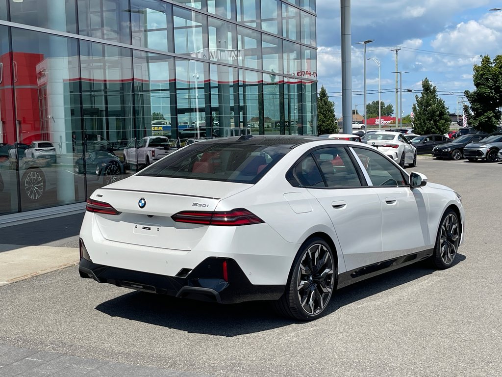 BMW 530i xDrive Sedan, M Sport Package 2024 à Terrebonne, Québec - 4 - w1024h768px