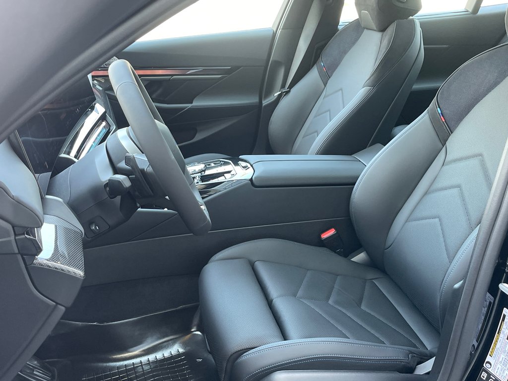 2026 BMW 530I XDrive Sedan in Terrebonne, Quebec - 10 - w1024h768px