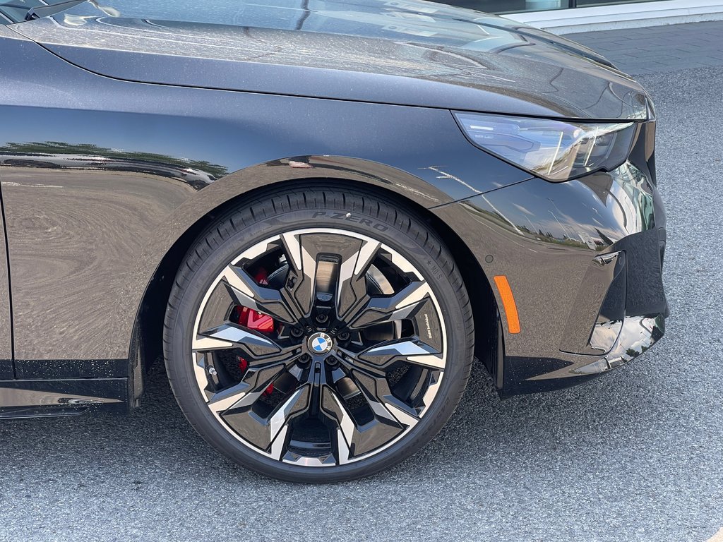 2026 BMW 530I XDrive Sedan in Terrebonne, Quebec - 7 - w1024h768px