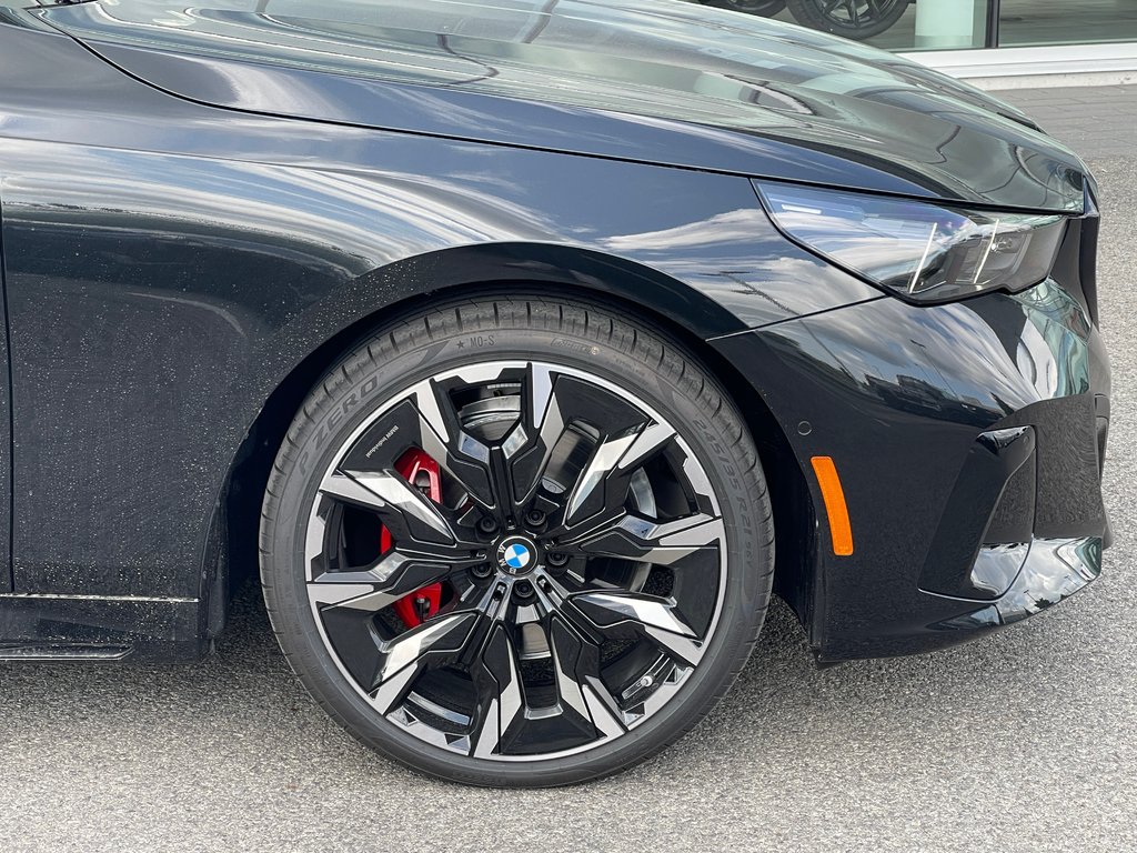 BMW 530I XDrive Sedan 2026 à Terrebonne, Québec - 6 - w1024h768px