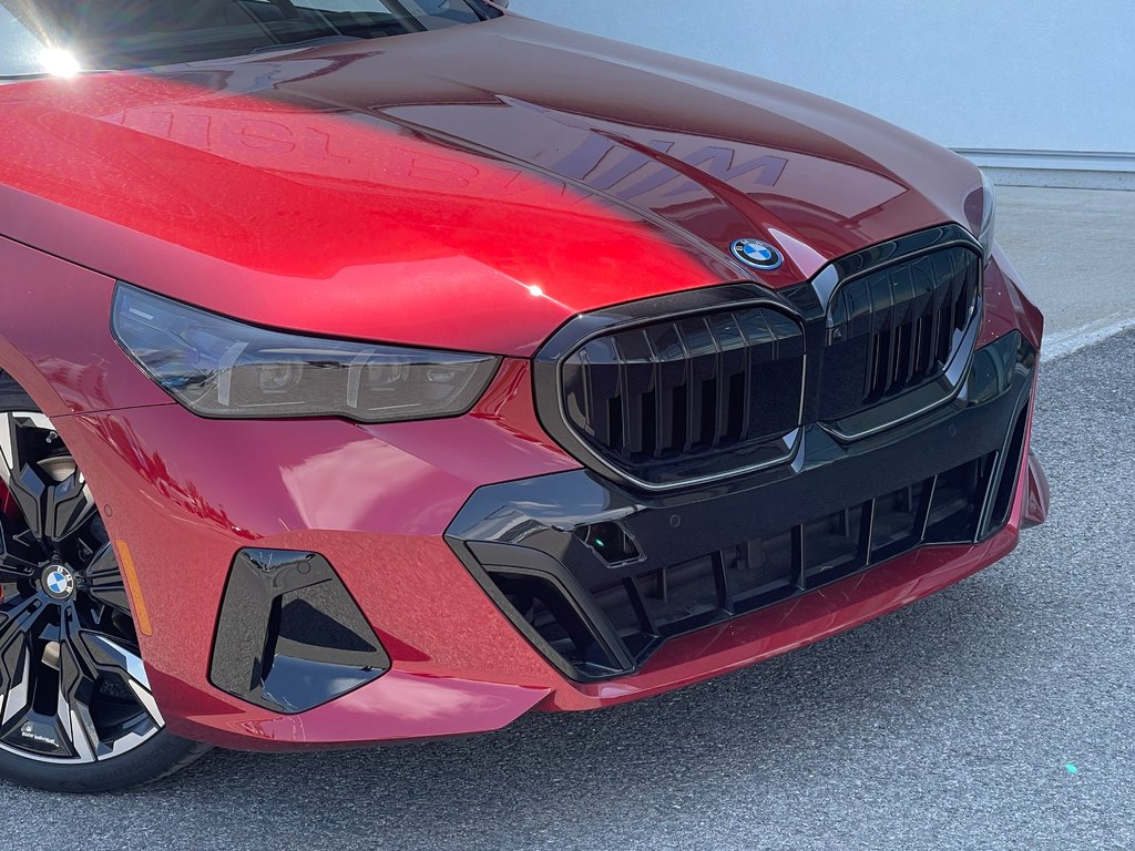 2026 BMW 550e XDrive in Terrebonne, Quebec - 7 - w1024h768px
