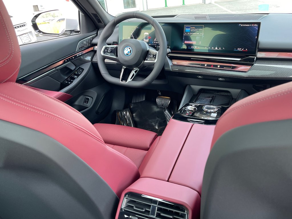 BMW 550e XDrive 2026 à Terrebonne, Québec - 13 - w1024h768px