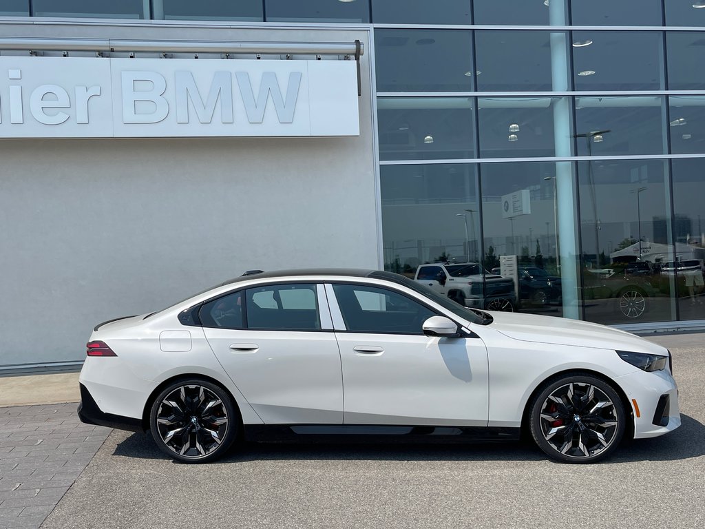 BMW 550e XDrive 2026 à Terrebonne, Québec - 3 - w1024h768px