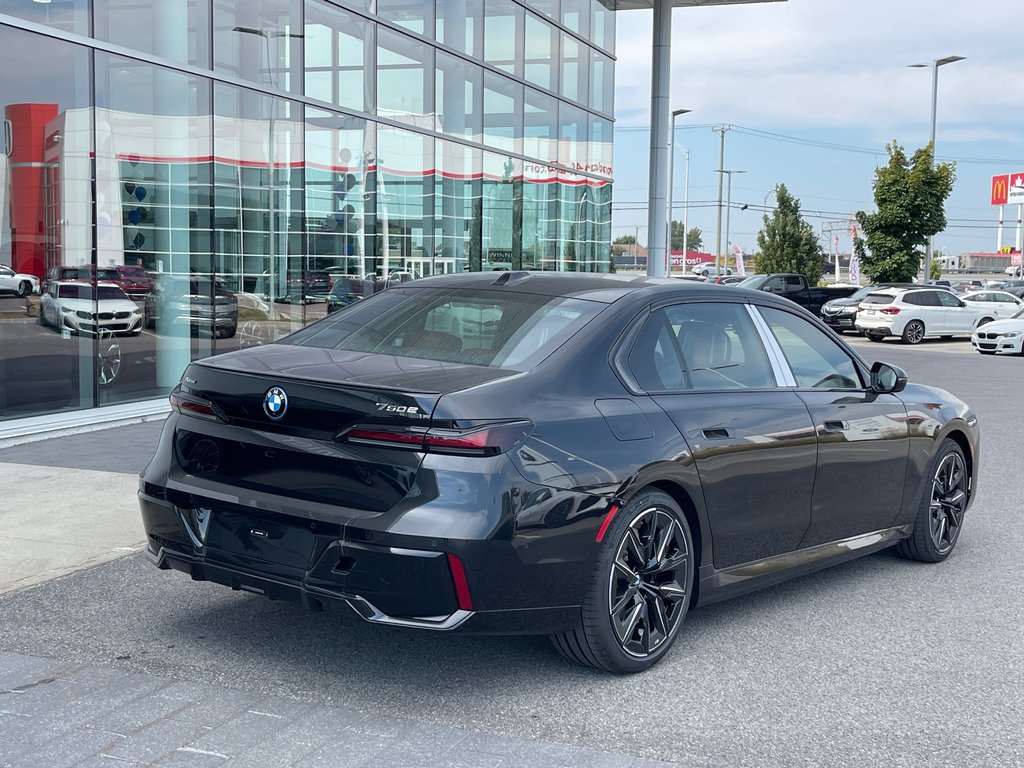 BMW 750e XDrive Sedan 2025 à Terrebonne, Québec - 4 - w1024h768px