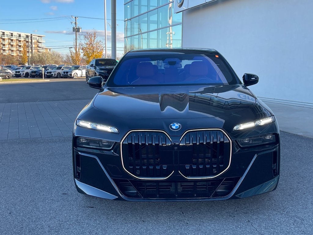 BMW 760i XDrive Sedan 2025 à Terrebonne, Québec - 2 - w1024h768px