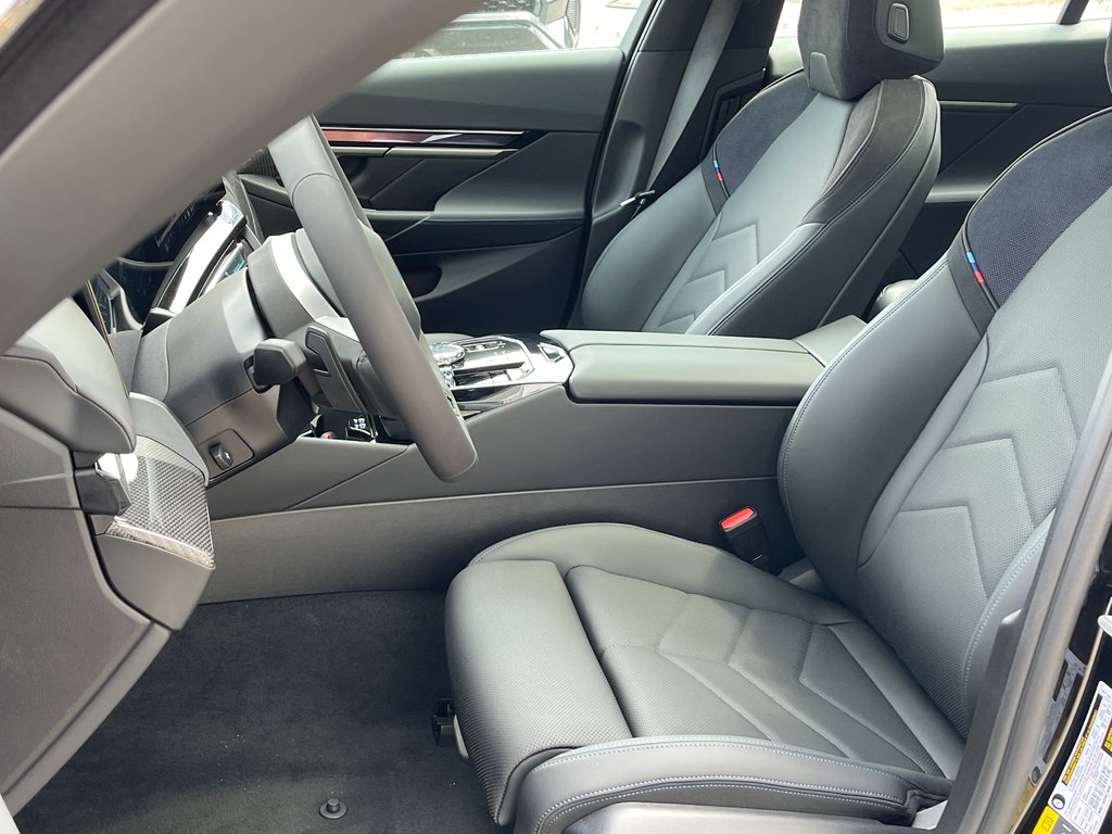 2026 BMW I5 XDrive40 Sedan in Terrebonne, Quebec - 10 - w1024h768px
