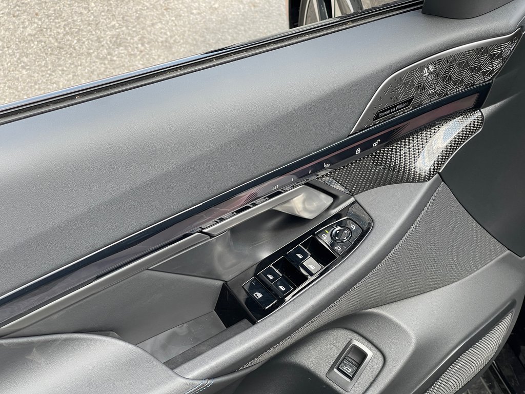 2026 BMW I5 XDrive40 Sedan in Terrebonne, Quebec - 13 - w1024h768px