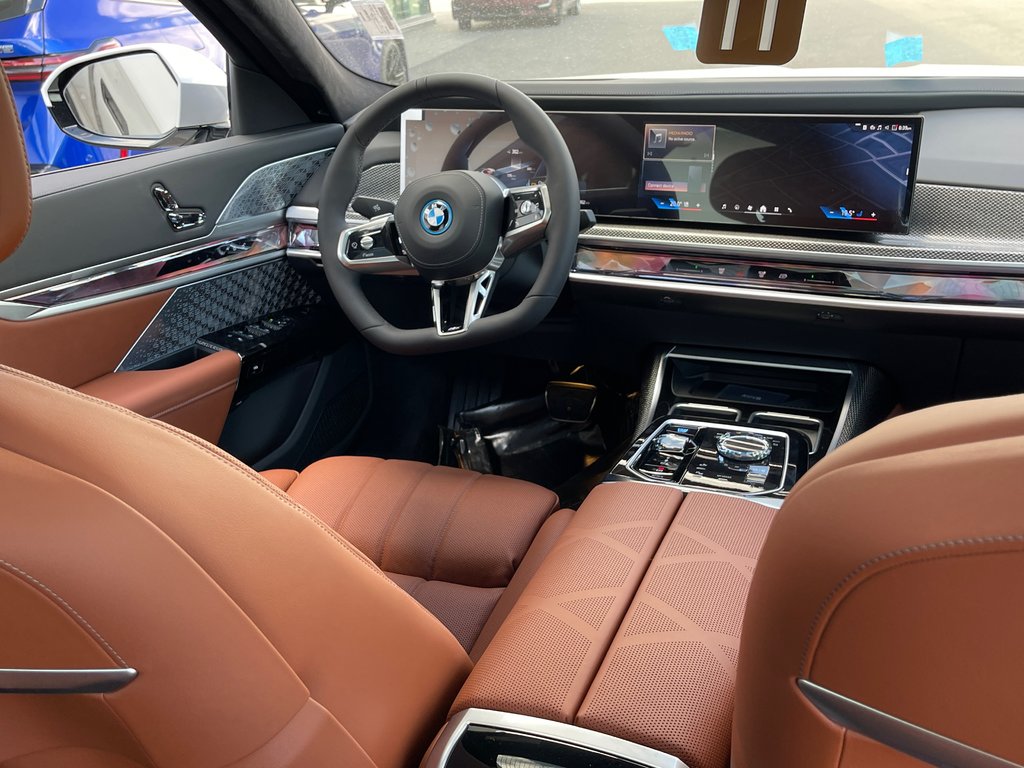 2025 BMW I7 XDrive60 Sedan in Terrebonne, Quebec - 13 - w1024h768px