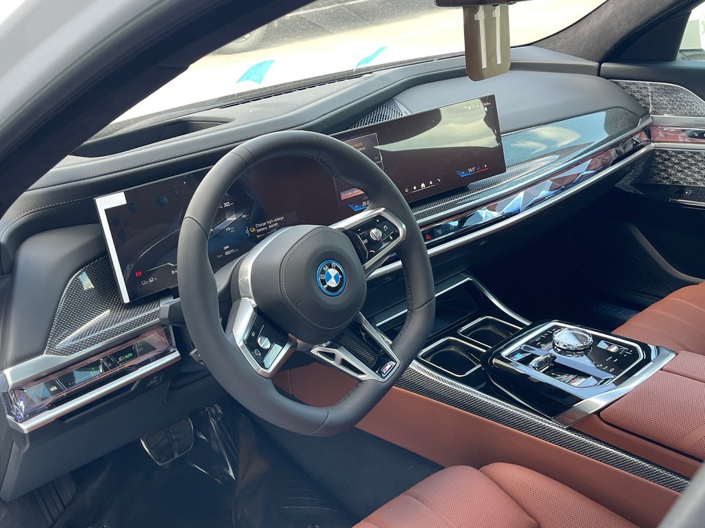 2025 BMW I7 XDrive60 Sedan in Terrebonne, Quebec - 9 - w1024h768px