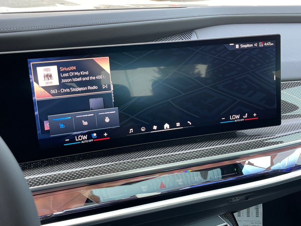 2025 BMW I7 XDrive60 Sedan in Terrebonne, Quebec - 17 - w1024h768px