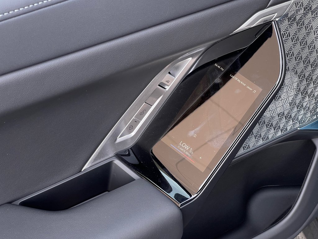 2025 BMW I7 XDrive60 Sedan in Terrebonne, Quebec - 12 - w1024h768px