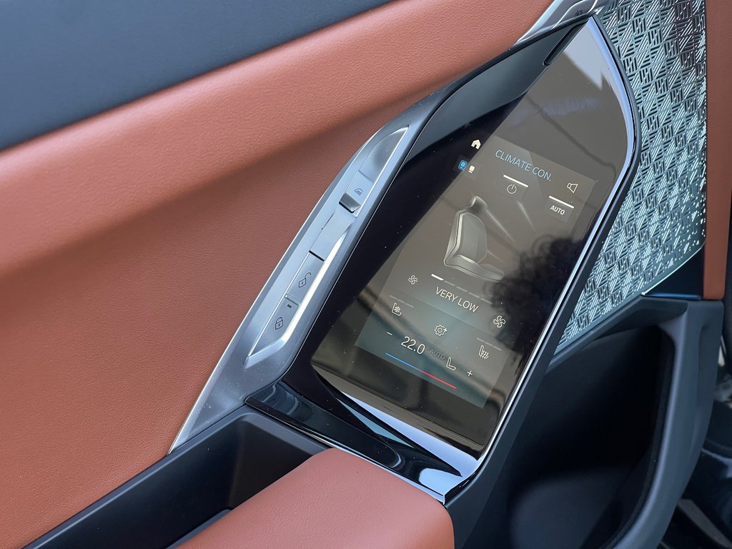 2026 BMW I7 M70 xDrive Sedan in Terrebonne, Quebec - 12 - w1024h768px