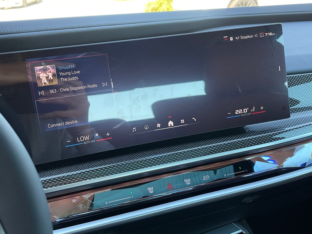 2026 BMW I7 M70 xDrive Sedan in Terrebonne, Quebec - 17 - w1024h768px
