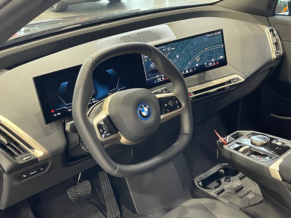 BMW IX XDrive50, Maintenance sans frais 3 ans/60000km 2024 à Terrebonne, Québec - 9 - w1024h768px