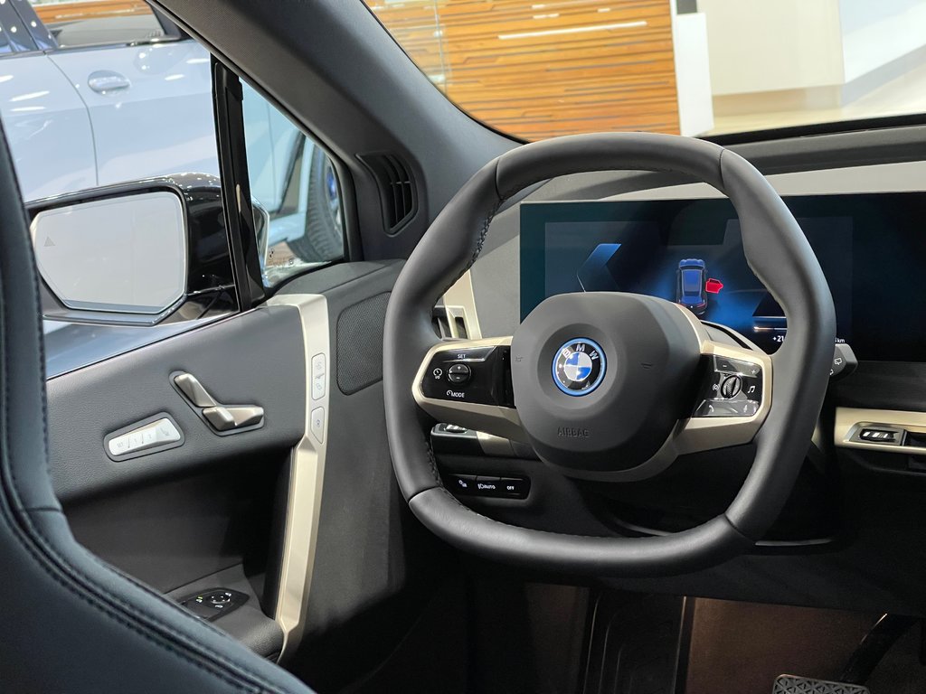 BMW IX XDrive50, Maintenance sans frais 3 ans/60000km 2024 à Terrebonne, Québec - 14 - w1024h768px