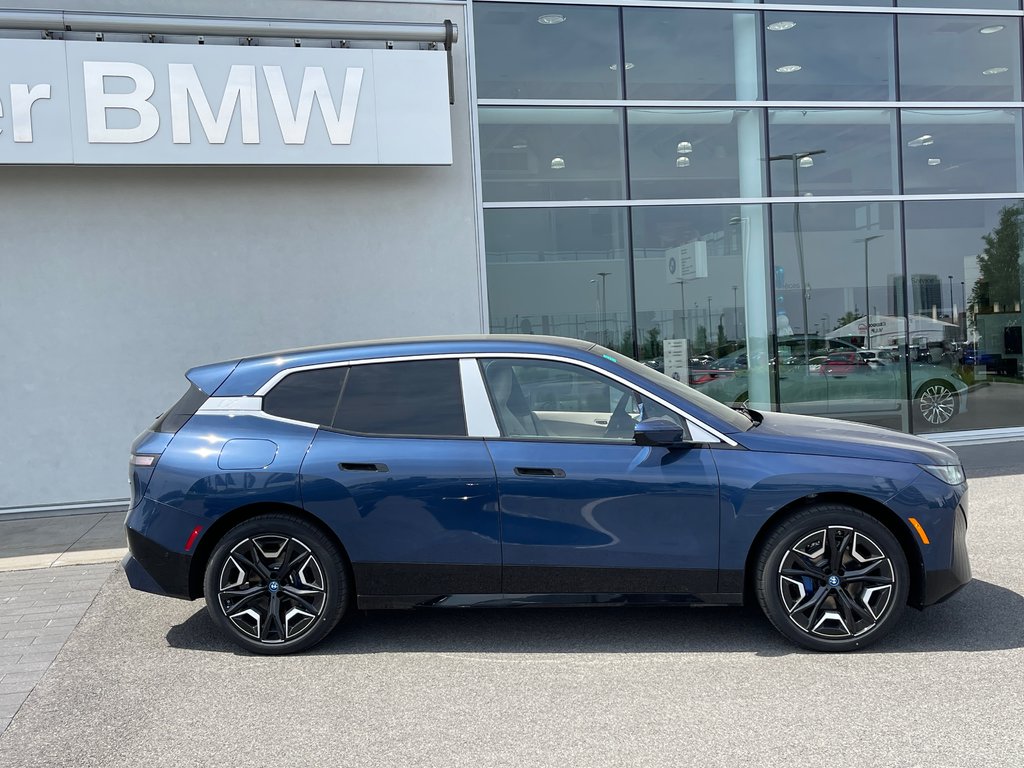 2025 BMW IX XDrive50, Assistant À La Conduite in Terrebonne, Quebec - 3 - w1024h768px