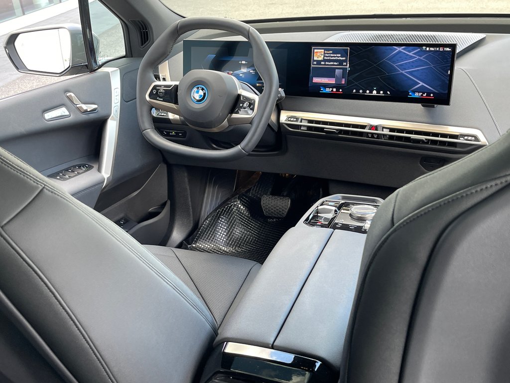 2025 BMW IX XDrive50, Sport Package in Terrebonne, Quebec - 12 - w1024h768px