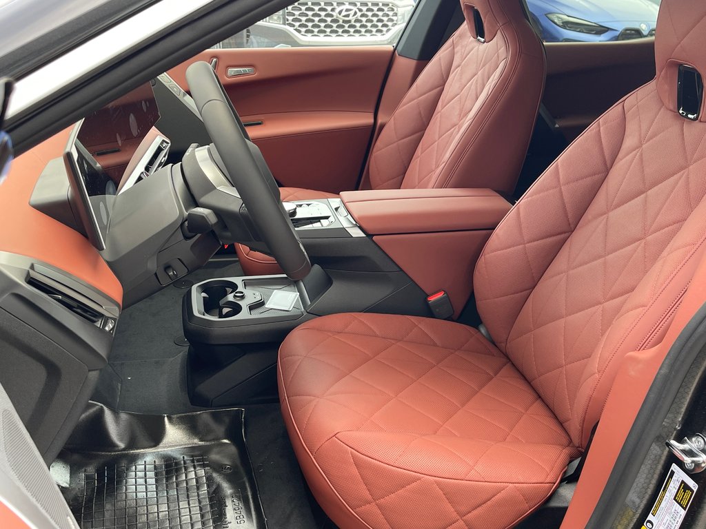 2026 BMW IX XDrive45 in Terrebonne, Quebec - 10 - w1024h768px