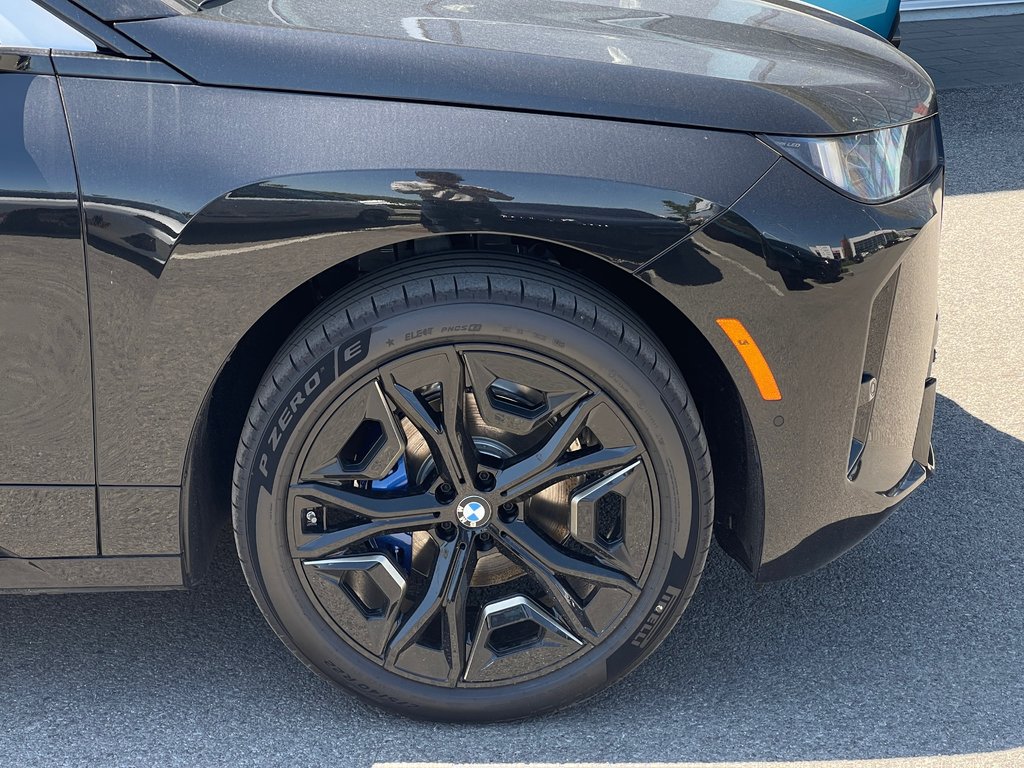 2026 BMW IX XDrive60 in Terrebonne, Quebec - 7 - w1024h768px