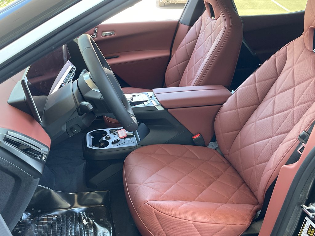 2026 BMW IX XDrive60 in Terrebonne, Quebec - 10 - w1024h768px