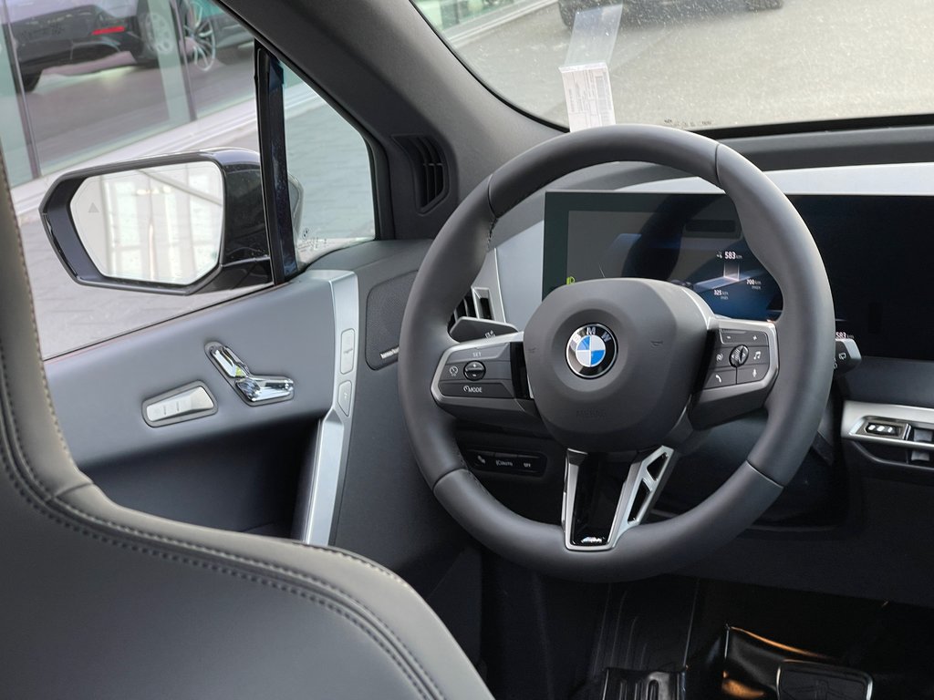BMW IX XDrive60 2026 à Terrebonne, Québec - 14 - w1024h768px